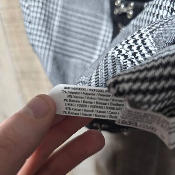 RI Studio Houndstooth Plaid Crop Tank Top - Picture 4 of 4